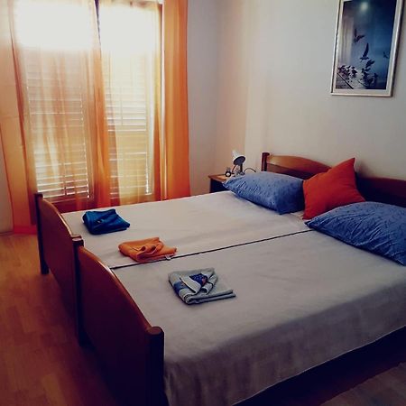 Appartamento Apartman Maja Traù Esterno foto